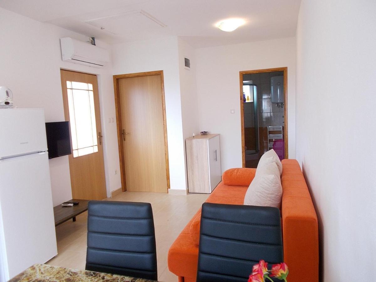 Apartment Oreskovic Krk Town Exterior foto