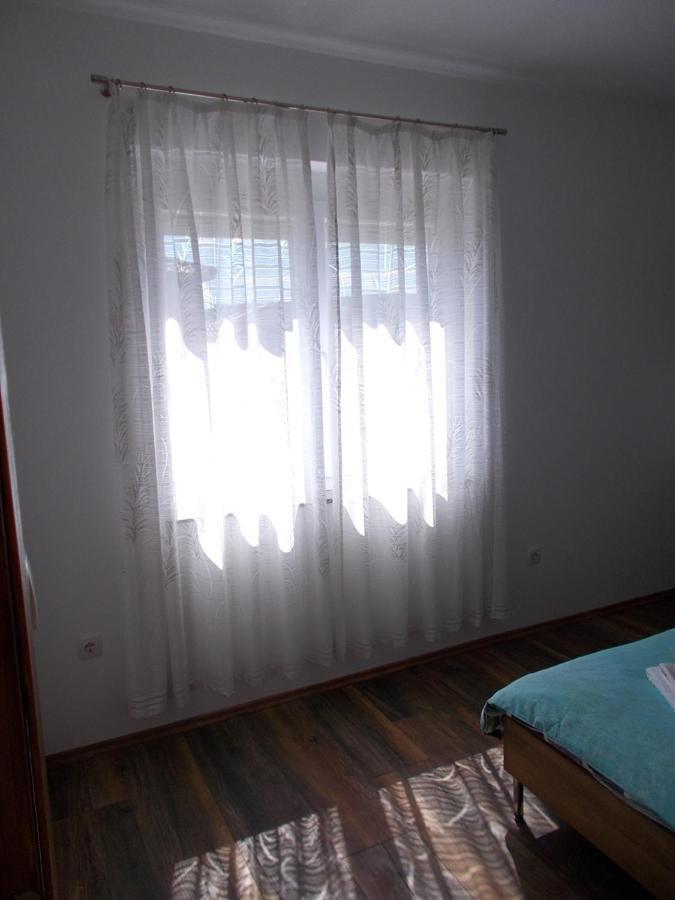 Apartment Oreskovic Krk Town Exterior foto