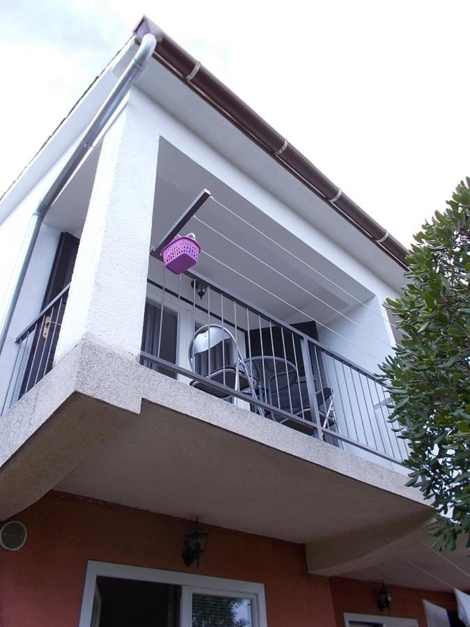 Apartment Oreskovic Krk Town Exterior foto