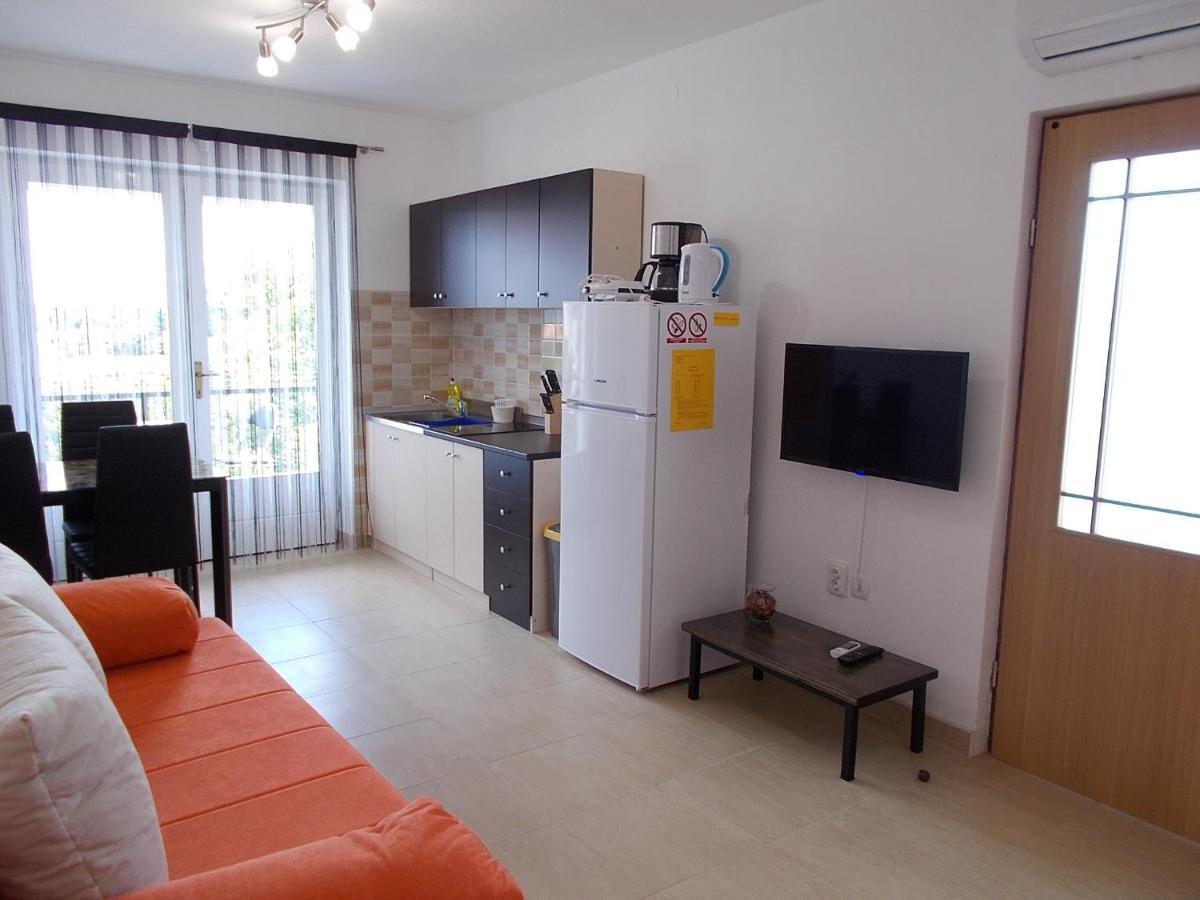 Apartment Oreskovic Krk Town Exterior foto